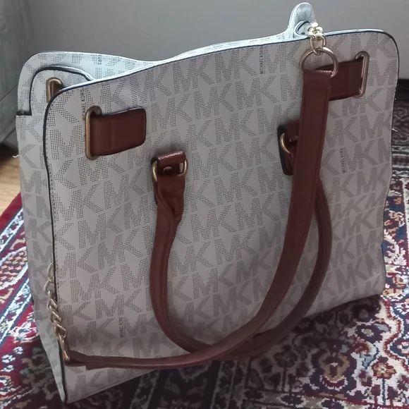 MK Bag - Picture 2 of 7